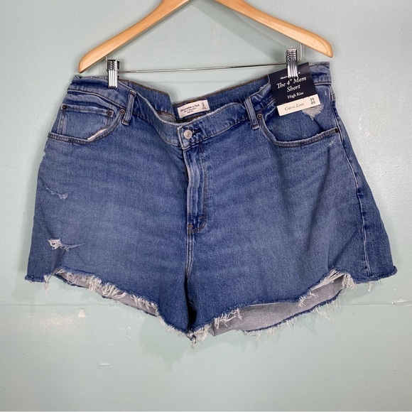 Abercrombie &‎ Fitch The 4” Mom Short Denim Jean Curve Love Sz 20 35 Distressed - Picture 1 of 3